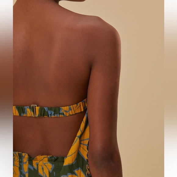 NWT FARM RIO Green Foliage Sketch Crop Top size L
🚨FIRM PRICE NO DISCOUNT - Picture 3 of 10